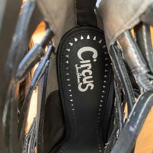 Sam Edelman Lennox black open toes platform pumps